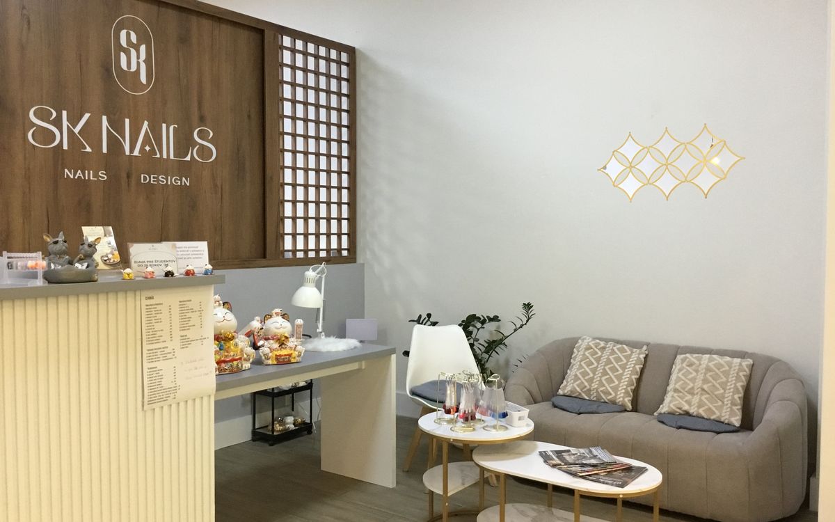 Recepcia a čakáreň salónu SK Nails v Polus City Center